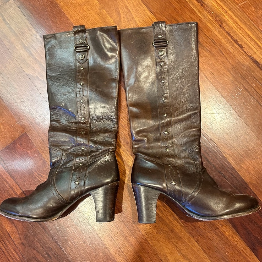 FRYE FIONA Rich Brown Leather Heeled Boots